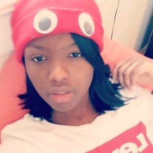 Meet your Posher, Akira